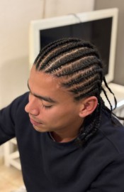 CHICO DE COMPAñíA SOLO SALIDAS