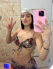 MODELO VIP CON CUERPO 100 NATURAL