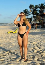 RUBIA EXTROVERTIDA DE PASO POR TORREVIEJA