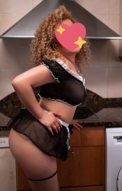 LARA MUY TRAVIESA Y JUGUETONA