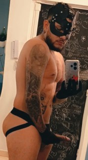 TATUADO JOVEN  DOMINANTE Y FIESTERO