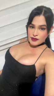 LUNA TRANS REINA DE LA GARGANTA PROFUNDA