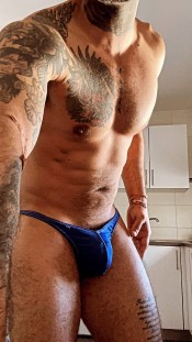 LATINO COMPLACIENTE Y MUY CACHONDO 21 NUEVO