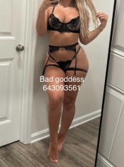 LA DIOSA SOBERANA DE TUS FANTASíAS MáS OSCURAS