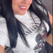 LATINA MUY EDUCADA Y CARIñOSA