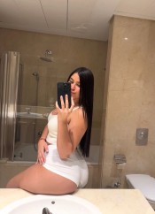 ENCANTADORA JOVENCITA MUY CACHONDA