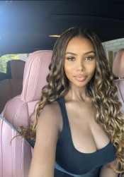 ESTEFANI MUY SENSUAL EN ZAIDIN