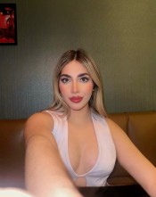 HERMOSA COLOMBIANA NOVEDAD GARGANTA PROFUNDA