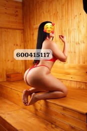 RECIÉN LLEGADA A GIRONA JOVEN COLOMBIANA