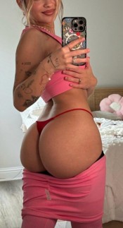 ESPAńOLA CACHONDA SOLITA EN CASA PARA MáS INTIMIDAD IMPLICADA Y MORBOSA 24H