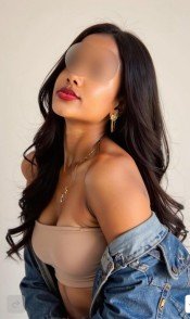 POR EL EJIDO, COLOMBIANA DE LUJO MORBOSA Y EXPLOSIVA