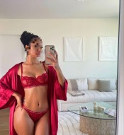 RUBIA MUY GUAPA  DESPLAZAMIENTO A HOTELES TAMBIEN RECIBO EN MI PISO 24H