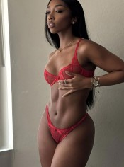 SOY KARLA Y LO QUE MáS ME GUSTA ES COMPLACERTE