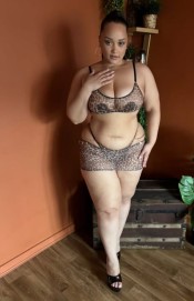 SARA BELLA SEXY Y COMPLACIENTE