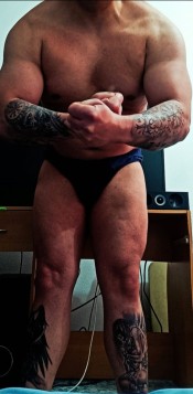 CHICO JOVEN EN CORUÑA CENTRO TENGO SITIO DISCRETO SOLO PARA DECIDIDOS