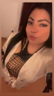 HOLA SOY KELLY MORBOSA CON GANAS DE FIESTA 24 HORA