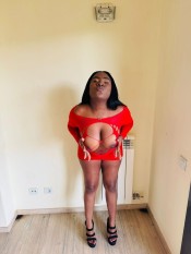 MULATA COLOMBIANA TRAGA POLLAS