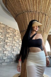 PRIMERA VEZ EN PAMPLONA LATINA COMPLACIENTE PELINEGRA