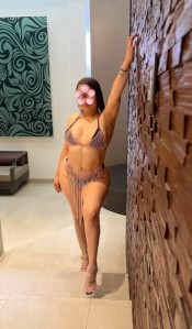 JOVENCITA VICOSA FIESTEIRA Y MUY CARIÑOSA