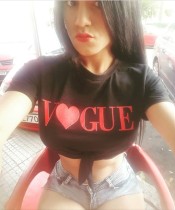 KARLA TODO UN BOMBOM FEMENINA WAPA Y BIEN PUTA