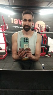 HACEMOS TRíOS CON CHICO O CHICA