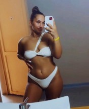 RUSA, ESPECTACULAR, PIERDETE ENTRE MIS CURVAS