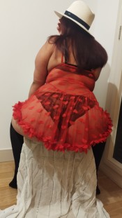 MASAJE A 4 MANOS PAMELA Y CRISTAL TRíOS