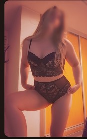 BIANCA UNA RUBIA CALIENTE Y CARIñOSA