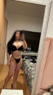 EXTROVERTIDA JUGUETONA REALMENTE FIESTERA DELGADA