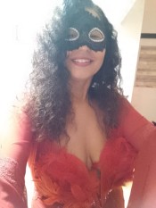 ESPECTACULAR BRASILEñA MADURA CON GANAS DE FOLLAR!