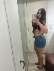 AMO CADA SEGUNDO DESDE QUE LLEGUE AQUI