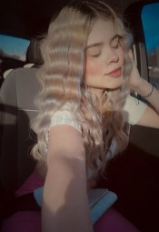 ZOE ENCANTO  Y BELLEZA LATINA NOVEDAD