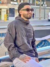 JOVEN ACTIVO COLOMBIANO