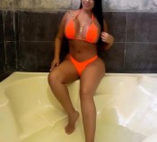 DESEOSA FIESTERA IMPLICADA ADICTA AL PLACER