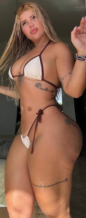 BONBOM CON GANAS DE SEXO MUY COMPLASIENTE