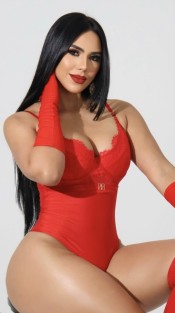 LA MORENA MáS CALIENTE