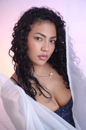 SOY GEORGINA MUY  COMPLACIENTE