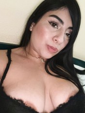 MUJER COMPLACIENTE SIN LIMITES EN LA CAMA