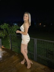 CHICA MUY LINDA DE PASO POR LEON