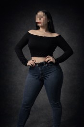 ENCANTADORA JOVENCITA MUY CACHONDA