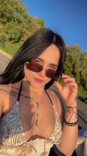 MUJER COMPLACIENTE DISPUESTA AL PLACER