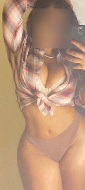 JOVEN MASAJITA, MAJA Y CERCANA