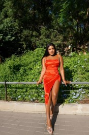 NEGRA COMPLETA ENTREGADA EN LA PASION