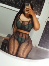 LATINA CON BUEN CULO Y UNAS RICAS TETAS