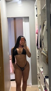 CAMILA APASIONADA  EN LA CAMA  FULL FANTASIA