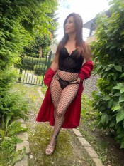 ATRACTIVA Y BELLA MADURITA DE NUEVO EN ALICANTE