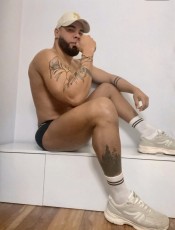 MATIAS CHICO LATINO DE PASO POR TÚ UNOS DÍAS POR D