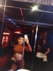 TRANS FEMENINA LUJURIOSA COMPLACIENTE FIESTERA