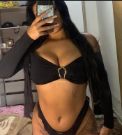 MUJER COMPLACIENTE SIN LIMITES EN LA CAMA