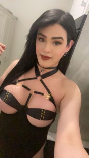 VIANKA POLLONA EN VALENCIA Y FIESTERA A TOPE